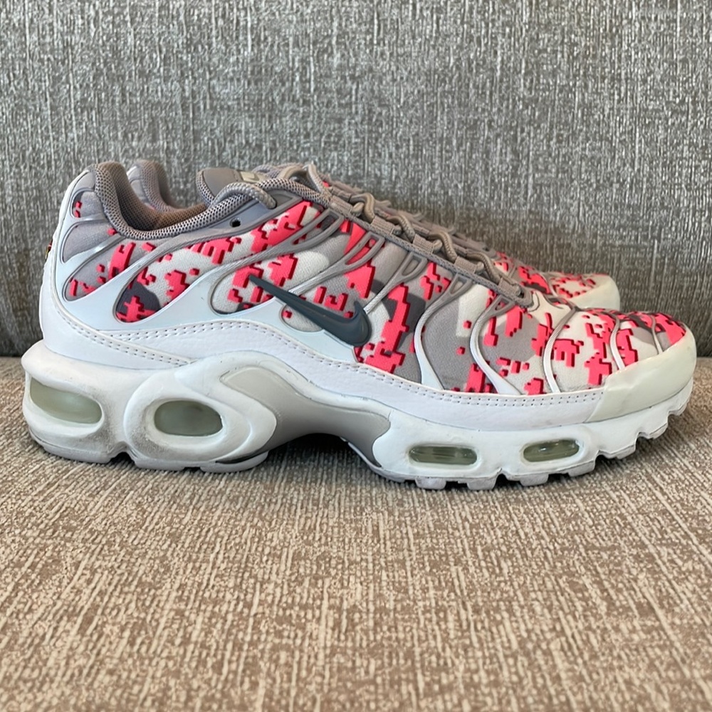 Nike Air Max Plus TN White Punch Size 7